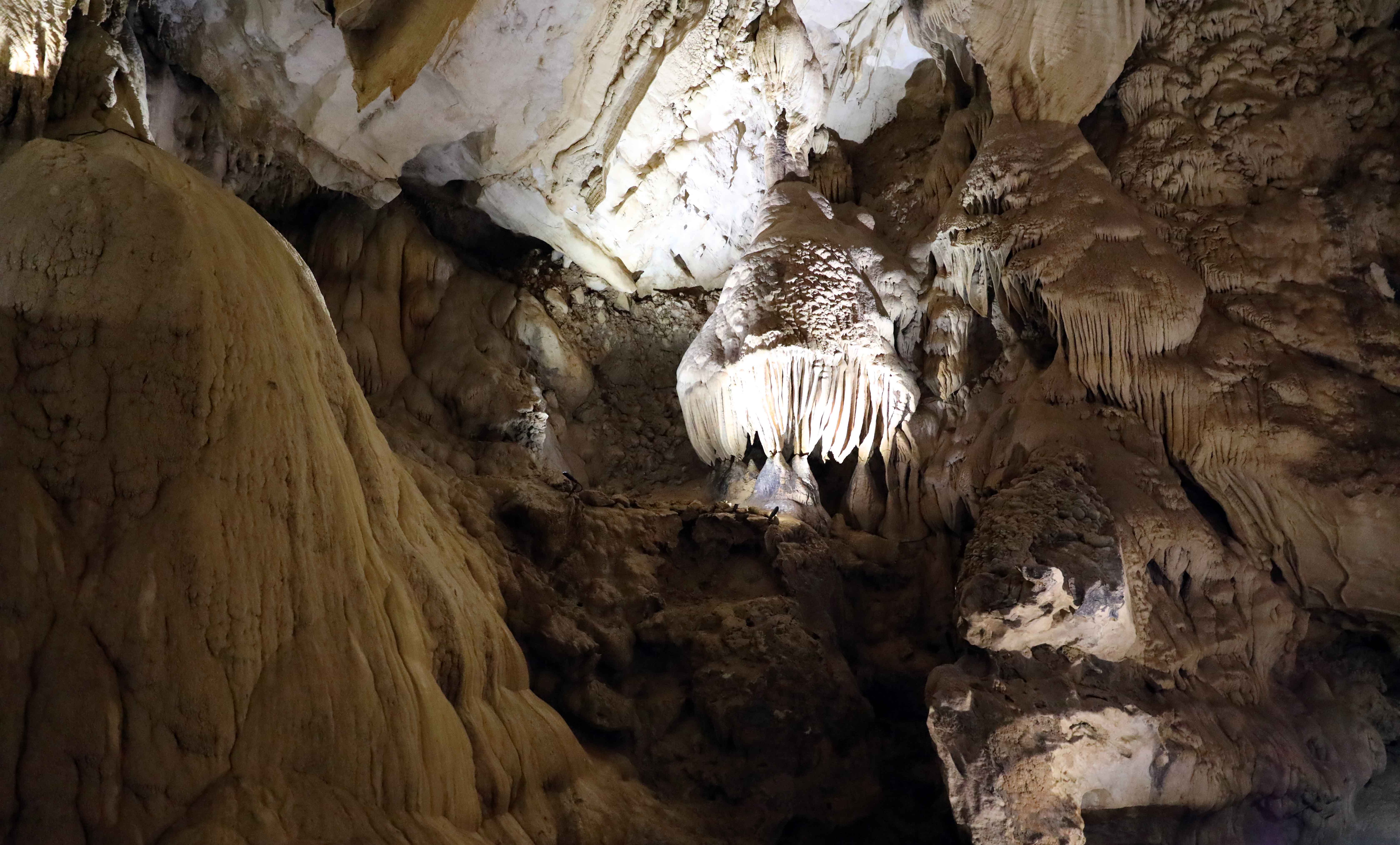 Lang Cave, Gunung Mulu National Park