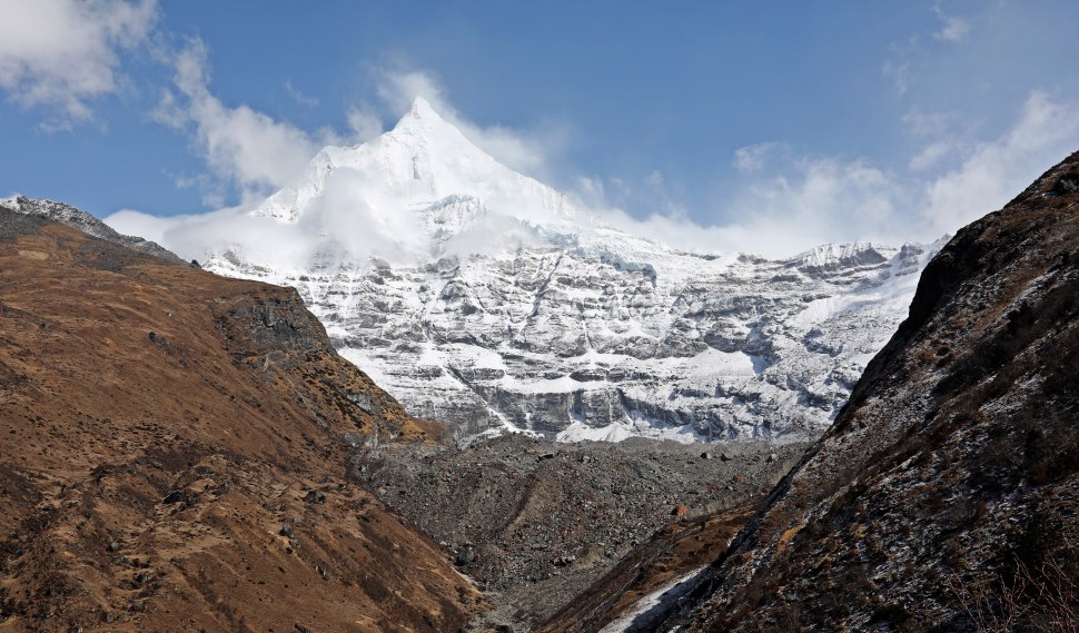 Mt Jichu Drakey from acclimatization trek