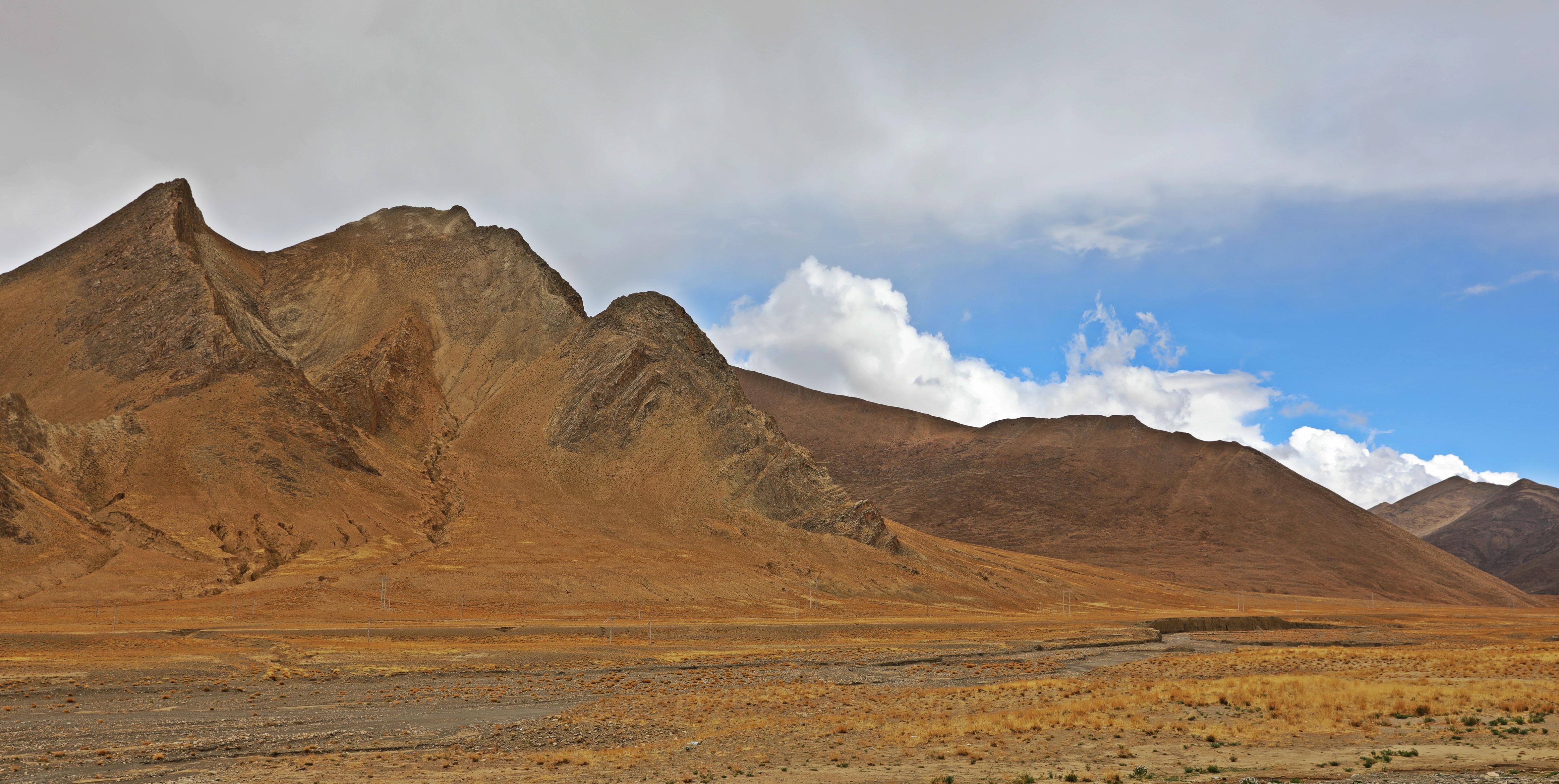 Arid landscape in Tibet